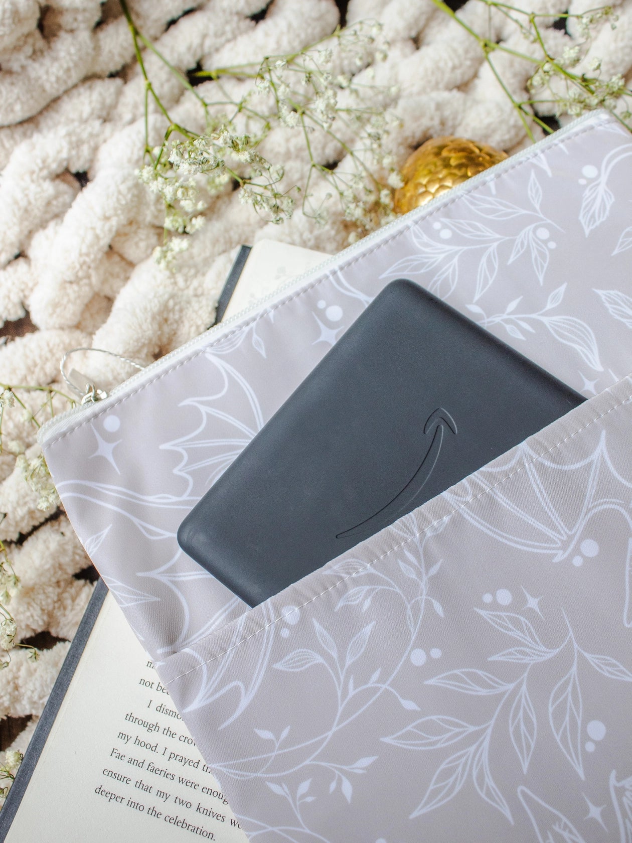 Dragon Book/Tablet Sleeve